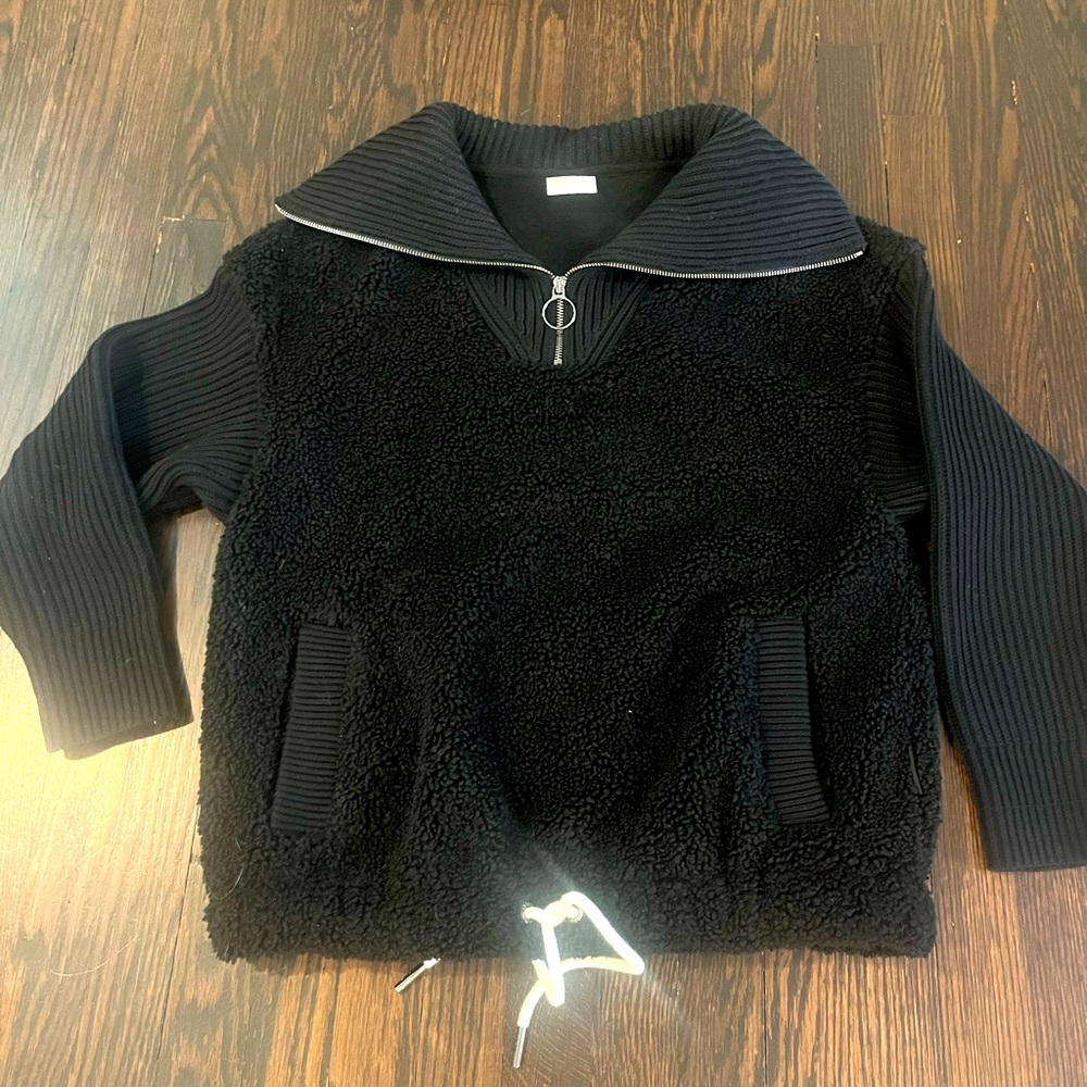 Varley Black Sherpa half zip pullover, X-Small